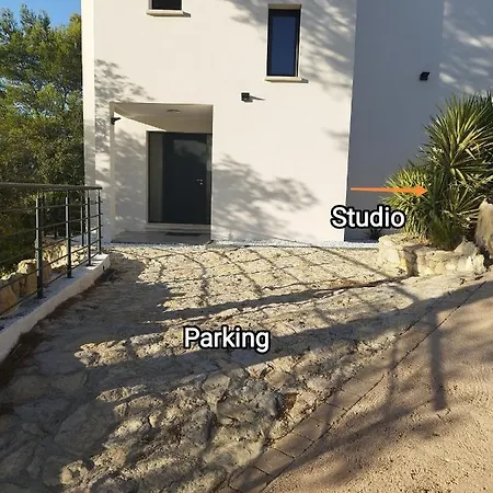 Du Roc Des Garrigues Apartament Langlade