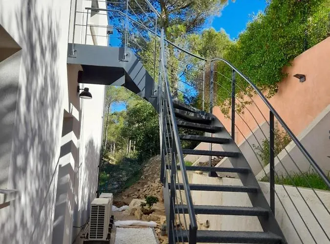 Du Roc Des Garrigues Langlade