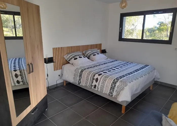 Appartement Du Roc Des Garrigues Langlade